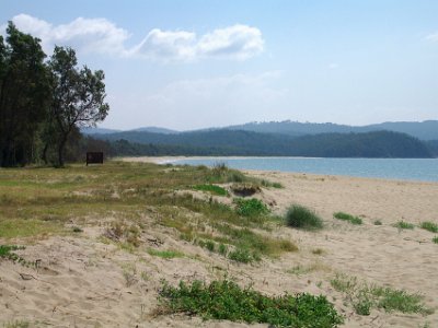 PENT2820-1     MONDAY The sandy beaches of Boydtown  This huge strip of fluffy, golden sand stretches for  2½  kms. The Boydtown caravan park is located a couple of hundred metres to the north and campers can easily access this beach.