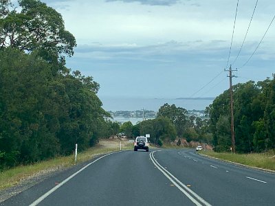 SUNDAY MORNING Driving to Merimbula  We go down a steep hill and the speed limit changes to 50 KMH all the way down into Merimbula.