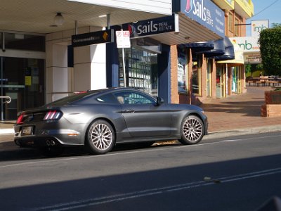 SUNDAY MORNING  Merimbula for breakfast  As we dine, another Mustang pulls up opposite us.  It turns out that there is an American Car show on in town.