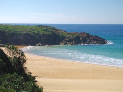 TUESDAY North Tura Beach  We follow the sign to Bournda Island and arrive close by.  Horror of horrors, the island is jam-packed with people.