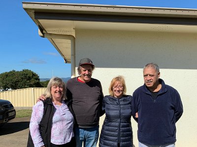 Judy and Neil are Kiwis. Judy is 70 and a few years older than Neil.  Neil has failed kidneys and needs dialysis a couple days each week but he's quite cheerful about it. Indeed, he's a very cheerful bloke anyway. He loves Jordan and Jordan responds equally.