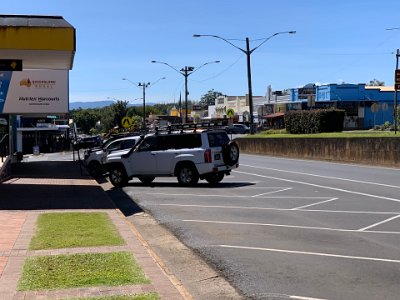 Atherton is 17.27° south which puts it a long way into the wet tropics.  The land around Atherton is used to grow a variety of crops, including sugar cane, peanuts, mangoes, corn, potatoes, avocados, blueberries, blackberries, strawberries and macadamia nuts. Dairy and beef cattle are also reared in the area.