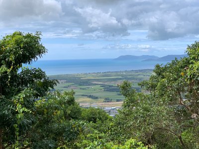 A short distance from Cairns, we finally see the ocean.