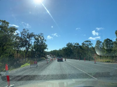 We leave Rocky without having breakfast and stop for a coffee and sandwich at Mt Larcom, 50 km to the south. Then we drive another couple of hours to Gin Gin which is a very nice town that we had stopped at on the way up.