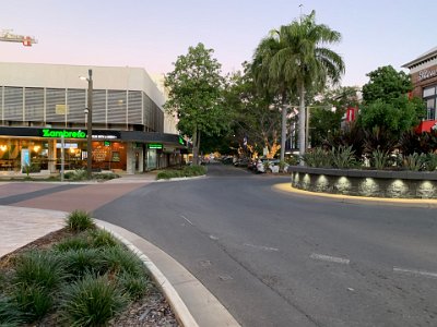 A significant gold deposit at Mount Morgan was discovered in the 1880s and Rockhampton became the main port through which the  gold was channelled.