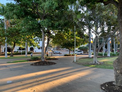 Yesterday, I asked myself, "Is Rockhampton Australia's most beautiful country town?"  Yesterday, the answer was yes but now, maybe not. Townsville's parks and gardens are also a joy to the eye.