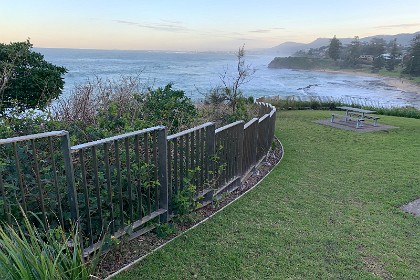 Monday 25 July 2022 I read that council had to put up proper fencing to keep children away from the cliff face. This is all public space and not part of the hotel.