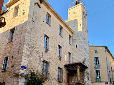 Friday, 10 March 2023 The Mairie in Rue Grande