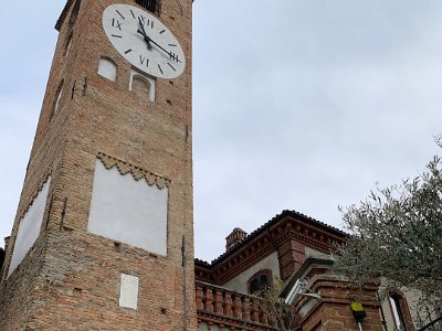 Monday, 13 March 2023 The clock tower...Torre del'Orologio...destroyed & rebuilt several times due to the many conflicts in the area, especially between neighbouring Alba & Asti...last rebuilt in 1224.