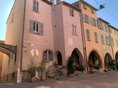 Monday, 6 March 2023 This area is called called Place des Arcades & leads to the village church.  I had dinner with Sussie here in 2006.