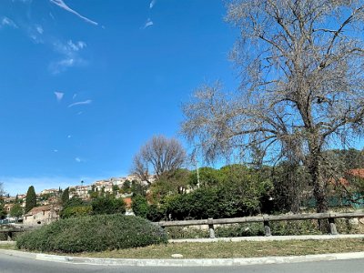 Saturday, 11 March 2023 On our way to a birthday lunch; Sussie's friend, Anne-Marie celebrated her birthday at a Lebanese restaurant called Gibran in Mouans-Sartoux...lovely setting & delicious food.