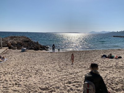 Saturday, 4 March 2023 The beach at ‎Juan-les-Pins, Côte de l'Esterel