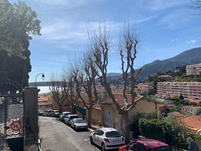 Thursday, 16 March 2023 At the entrance to the Old Chateau Cemetery...a first for me, I decided to take a walk through the cemetery.