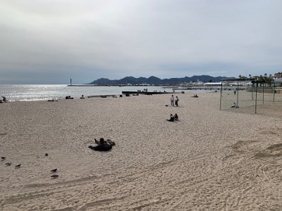 Thursday, 9 March 2023 I wander east along the Bd de la Croisette, taking a slow walk towards Sussie's office.  The beaches are being readied for summer.  During the summer season, many of the hotels set up restaurants & cafes on the beaches...I guess one of those places to be seen.