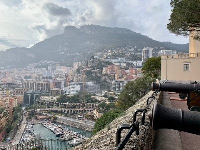 Tuesday, 7 March 2023 From the Vue Panoramique sur Fontvieille. The small bay below is Port de Fontvieille where a small number of small boats shelter. "Not surprisingly, the most expensive apartments in the world are sold in Monaco. Renting an apartment costs an average of 3,500 euros per month. Add to this amount utilities bills of 400-700 euros and get the price of housing for rent in the amount of the average salary."