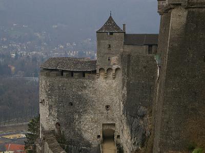 Monday 10  April, 2006   Construction of the fortress began in 1077 under Archbishop Gebhard von Helfenstein. The original design was a basic bailey with a wooden wall.