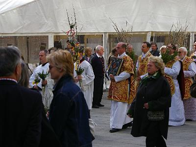 Sunday 9  April, 2006  Vienna is predominantly Catholic, nearly 50%. The next most common religion is none at 25%.