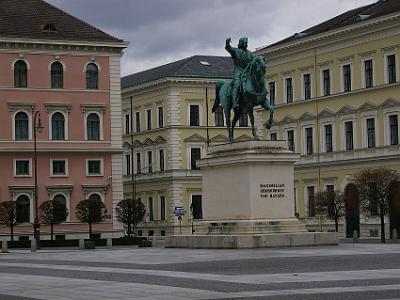 Friday 14 April, 2006  Munich, the capital of the German state of Bavaria. We park the car, have coffee and cake and go for a walk. This is the Statue of Maximilian, Elector of Bavaria, in front of Siemens-Headquarters at Wittelsbacher Platz.