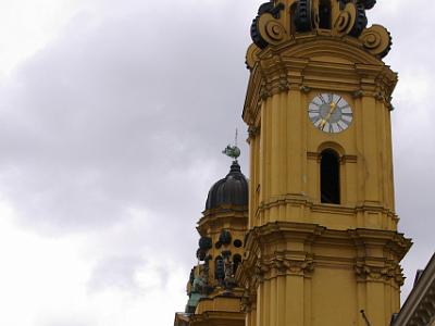 Friday 14 April, 2006  We walk a short distance down Theatinerstrasse and see the towers of the Catholic Theatiner Church St. Cajetan (Theatinerkirche St. Kajetan). The church was built from 1663 to 1690.