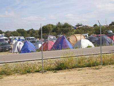 Saturday 25 March, 2006  Like Phillip Island, camping is available. However, because of the huge traffic jams on race day, nearly everyone who comes on Saturday stays overnight for the race on Sunday.