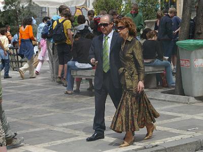 Saturday 1 April, 2006  Jenni was very impressed with the high fashion, not only in Granada, but in Spain generally (although in the background the grunge look is de rigueur with the young).