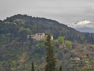 Saturday 1 April, 2006  The Generalife (pronounced Heneral leaf'ay') palaces framed by the Sierra Nevadas.