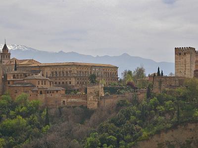 Saturday 1 April, 2006  The monstrosity in the middle that overpowers everything else is the Palace of King Carlos @nbsp; V.  Construction started in 1527 but the building was not occupied until the 20th Century.