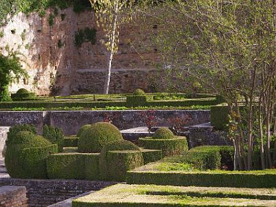 Sunday 2 April, 2006  beautifully manicured gardens along the northern wall. I wonder if these were the kind of gardens the Moors had when the Alhambra was theirs.