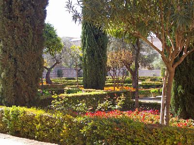 Wednesday 29 March, 2006  We are now in the main courtyard. The gardens are arranged in geometric shapes with a central water feature.