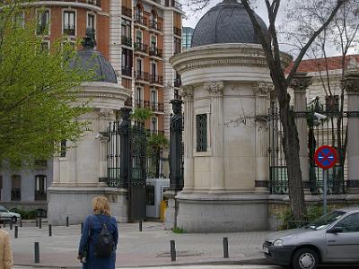 Wednesday 22 March, 2006  Walking north up Paseo del Prado.