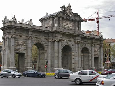 Wednesday 5 April, 2006  The Puerta de Alcalá is a monument near the main entrance of El Retiro Park.  Its name originates from the old path from Madrid to the nearby town of Alcalá de Henares. It was built in 1788, Sydney's year of birth.