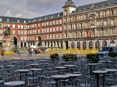 Thursday 6 April, 2006  The Plaza Mayor. Its origins go back to 1581 when Philip II of Spain asked Juan de Herrera, a renowned Renaissance architect, to devise a plan to remodel the busy and chaotic area of the old Plaza del Arrabal.