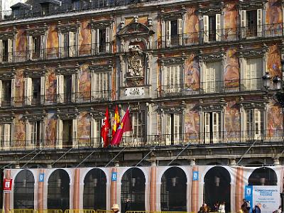 Thursday 6 April, 2006  The Plaza has been the scene of many events: markets, bullfights, soccer games, public executions, and  during the    Spanish Inquisition   , "autos de fe" ( the ritual of public penance of condemned heretics). The inquisition started in 1492 and lasted until Queen Isabella II abolished it in 1834.