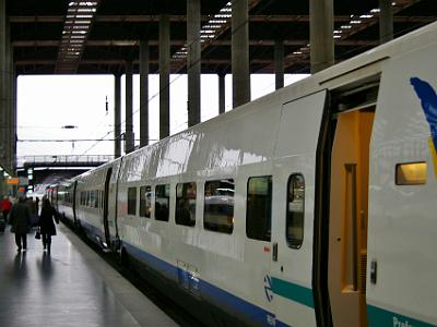 Thursday 23 March, 2006  We're at Atocha station to catch our AVE train to Sevilla. We left the hotel at 08:00 to catch the 09:00 service.