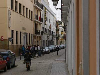 Thursday 23 March, 2006  This is our hotel: the Hotel Regina in Calle San Vicente, Sevilla. Sevilla is Spain's fourth largest city and has a population of 710,000.