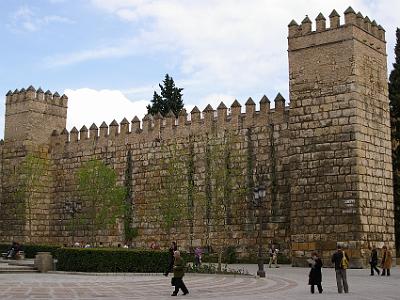 Thursday 23 March, 2006  Next to the cathedral is the    Alcazar   . It was built after Sevilla fell to the Christians during the reconquista (1248) and was built in Islamic  style by muslim labour. We visit the Alcazar (Spanish for royal palace) properly in a couple of days time.