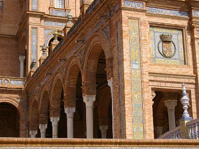 Friday 24 March, 2006  Navarre is interesting; it once occupied lands on either side of the Pyrenees alongside the Atlantic Ocean. The southern part went to Castile in 1513, and the northern part was independent until 1620 when it merged with France.