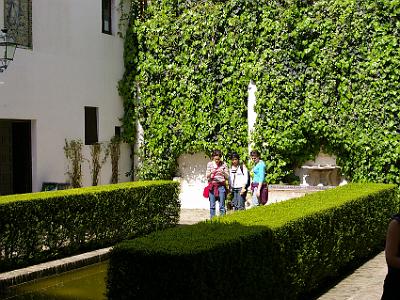 Sunday 26 March, 2006  We leave the Chapel of the Casa de la Contratación and enter a small patio . . .