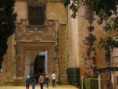 Sunday 26 March, 2006  So we were herded through these doors and back onto the Street although we still had lots to see. The Alcazar is without doubt the top attraction in Sevilla.