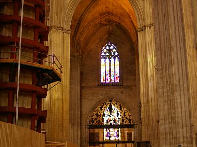 Monday 27 , 2006  The cathedral is also known as Catedral de Santa María de la Sede (Cathedral of Saint Mary of the Sea).  Notice the reconstruction of one of the columns taking place.