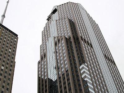 Monday 20 March, 2006  Two Prudential Plaza building. Completed 1990 with 67 floors. This is right next door to the AON Center building.