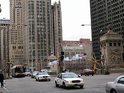 Monday 20 March, 2006  We're just about to cross the North Michigan Ave bridge. The Chicago Tribune tower is in the background. It was built in 1925 to celebrate the paper's 75th anniversary. This is the start of the miracle mile.