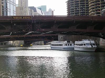 Monday 20 March, 2006  The Wabash Ave Bridge was our destination. We followed Wabash for a little while on the way back to our hotel.